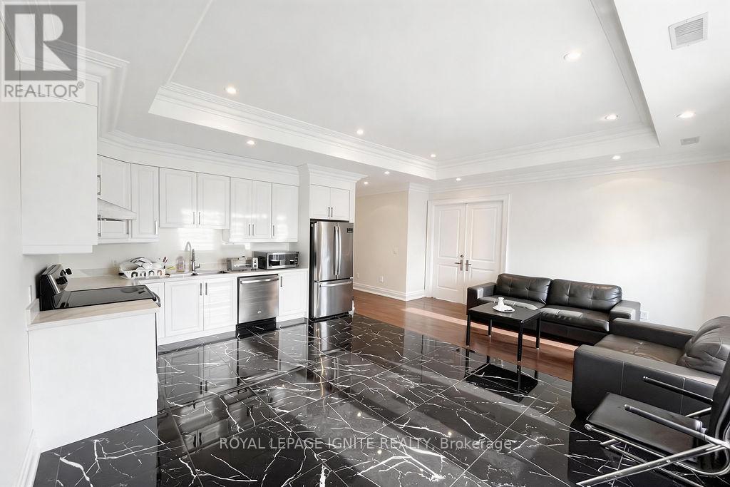 Upper - 300 Cornelius Parkway, Toronto, Ontario  M3K 1T8 - Photo 11 - W12941504