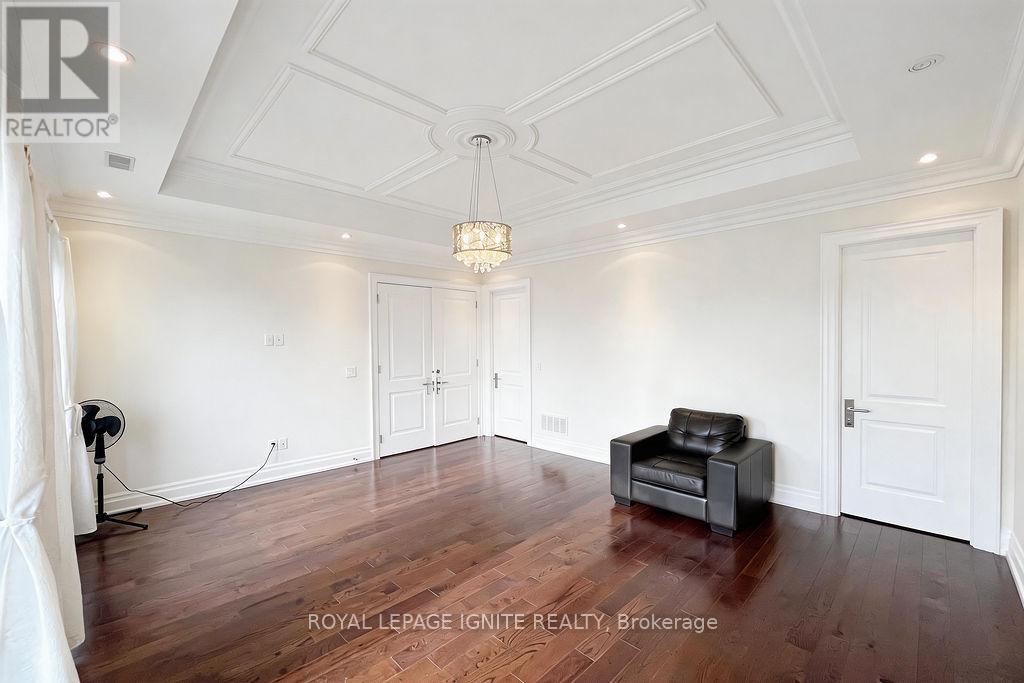 Upper - 300 Cornelius Parkway, Toronto, Ontario  M3K 1T8 - Photo 15 - W12941504