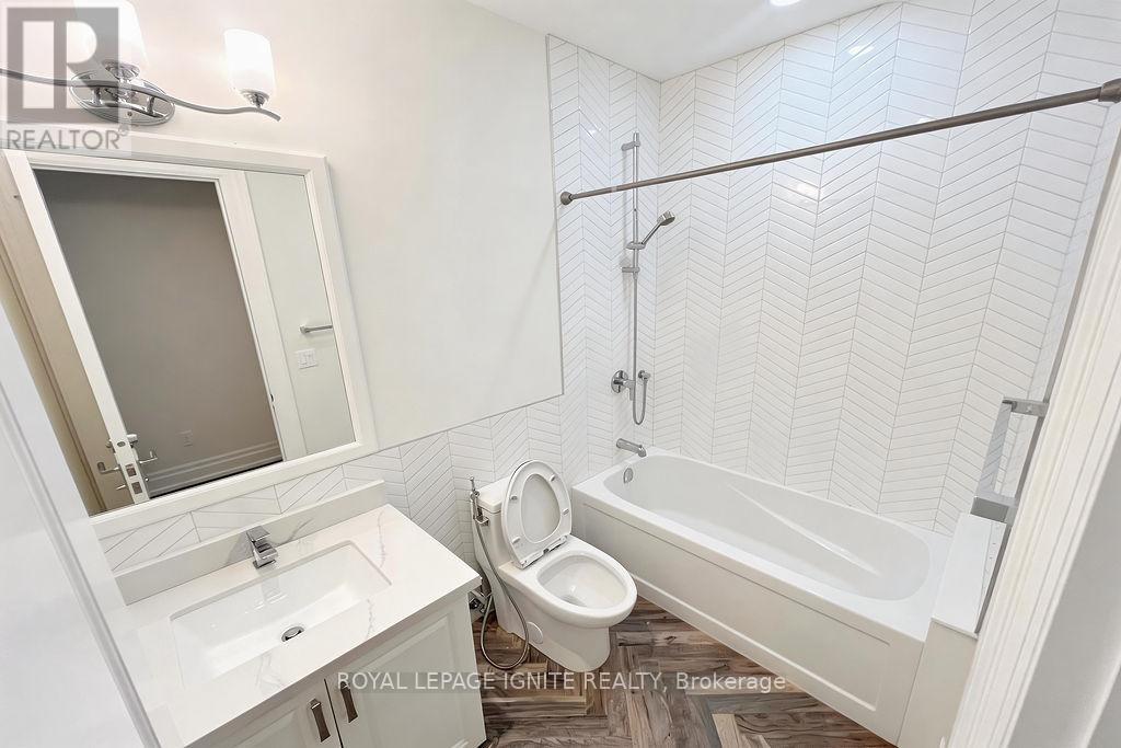 Upper - 300 Cornelius Parkway, Toronto, Ontario  M3K 1T8 - Photo 7 - W12941504