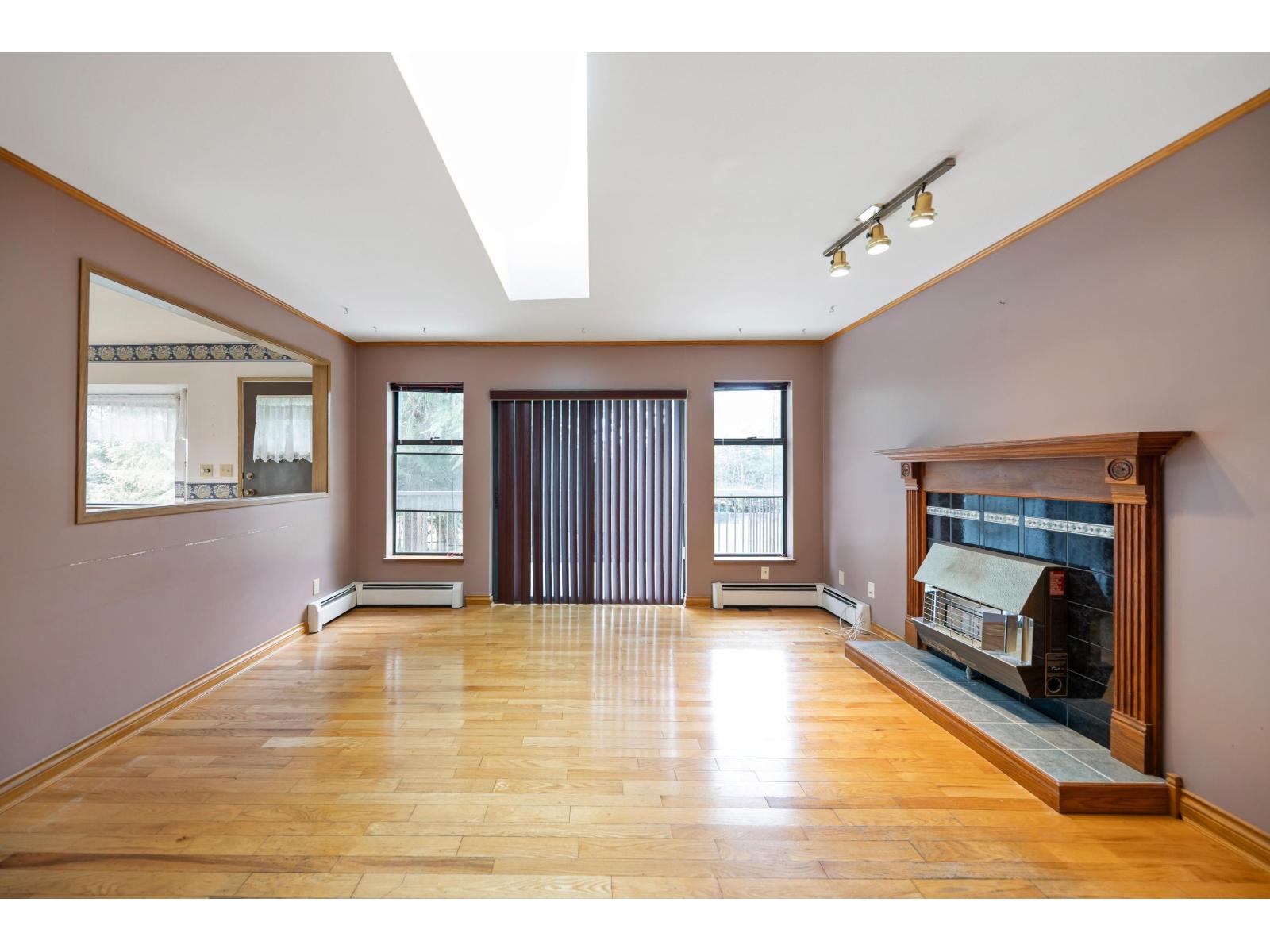 5553 181a Street, Surrey, British Columbia  V3S 7Z2 - Photo 6 - R3105525