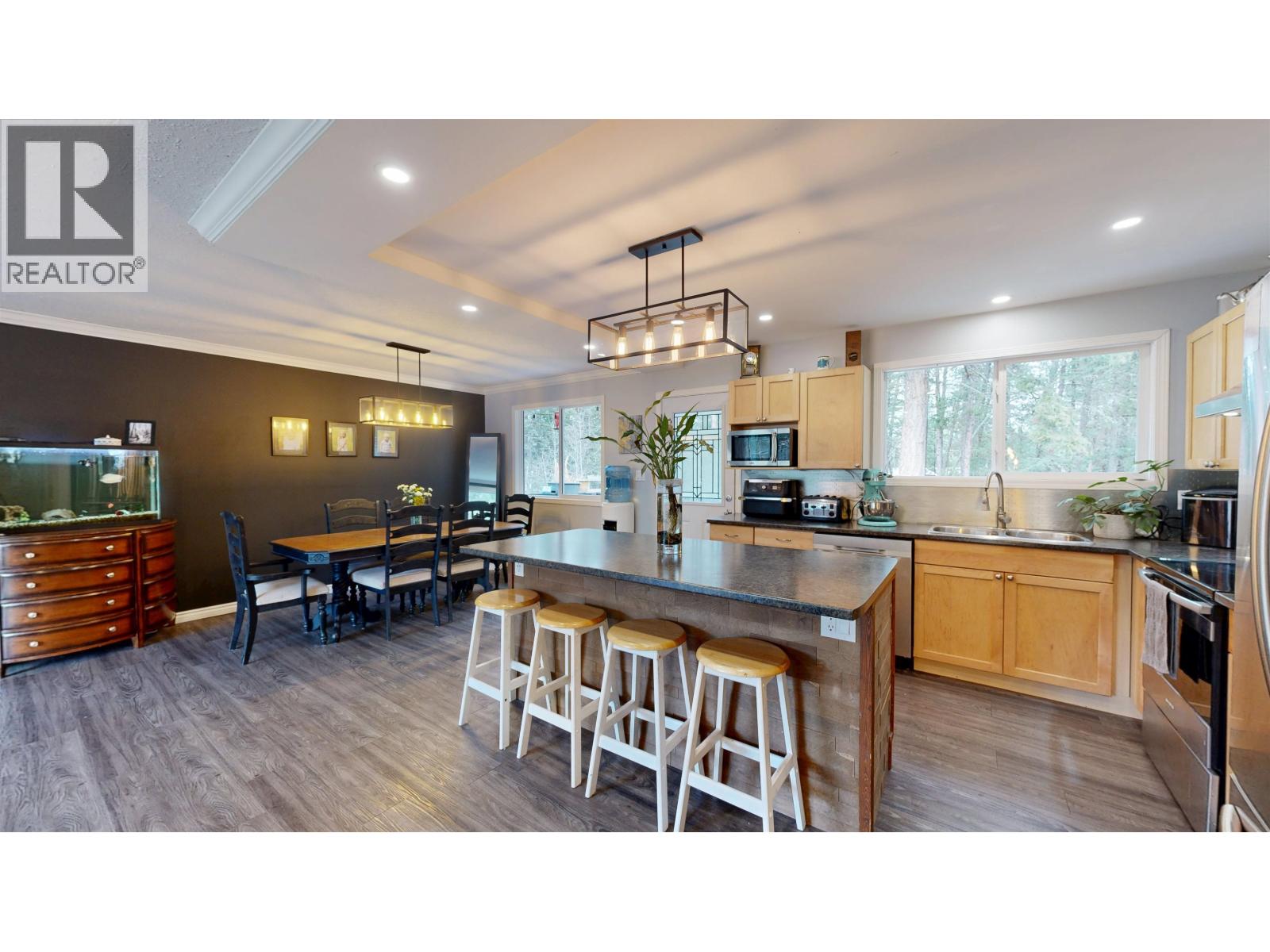 4995 Smith Road, 108 Mile Ranch, British Columbia V0K 2Z0 - Photo 18 - R3062856