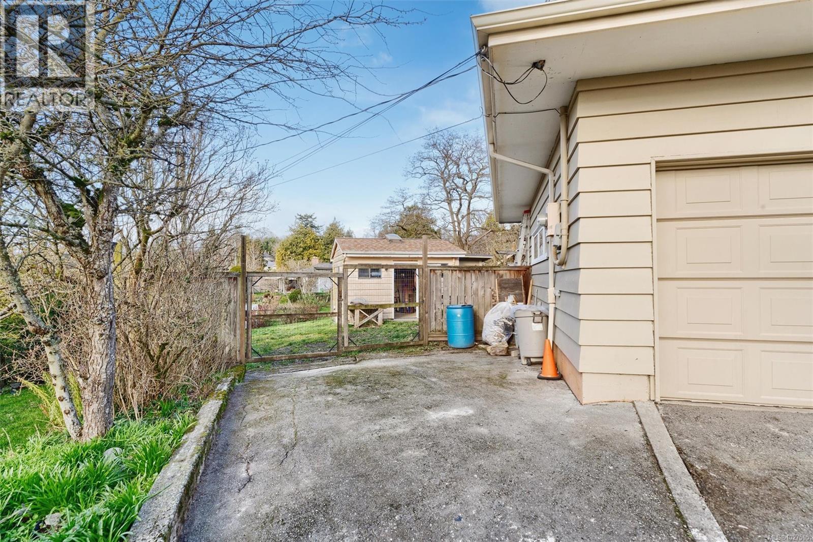 1790 Keith Pl, Saanich, British Columbia  V8P 1E4 - Photo 44 - 1027505