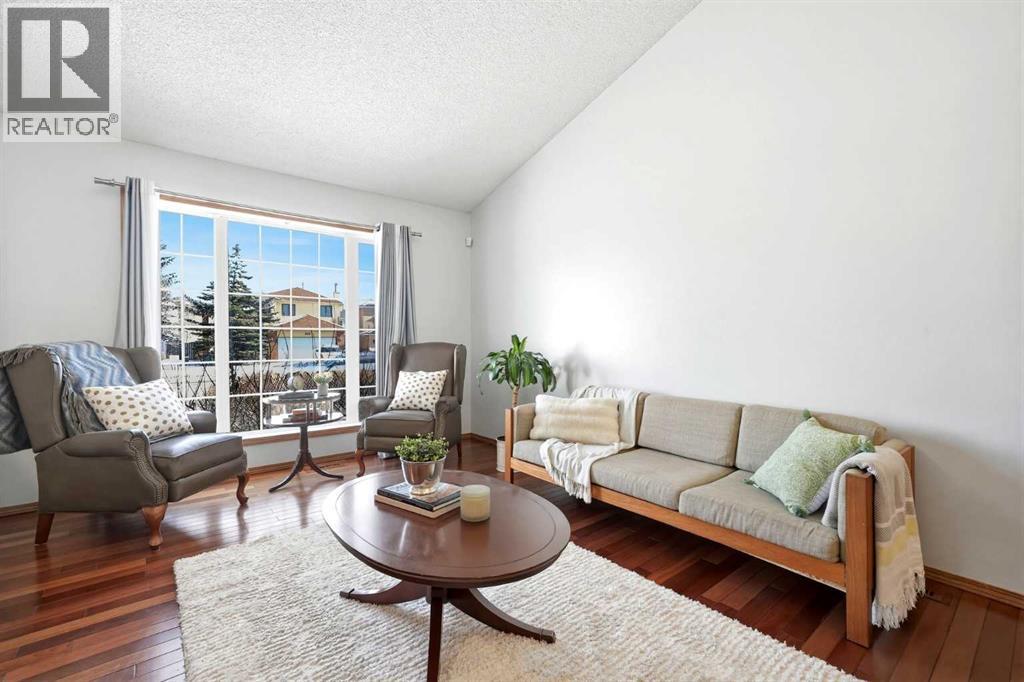 263 Coral Keys Drive Ne, Calgary, Alberta  T3J 3K5 - Photo 7 - A2288400