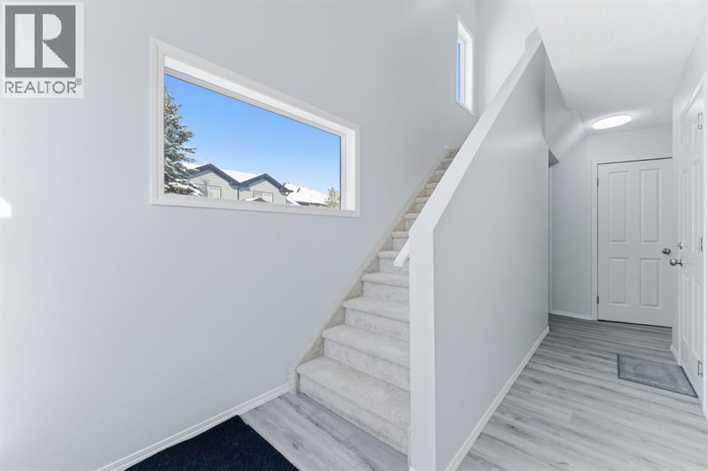 52 Panatella Villas NW, Calgary, Alberta  T3K 0G6 - Photo 10 - A2293833