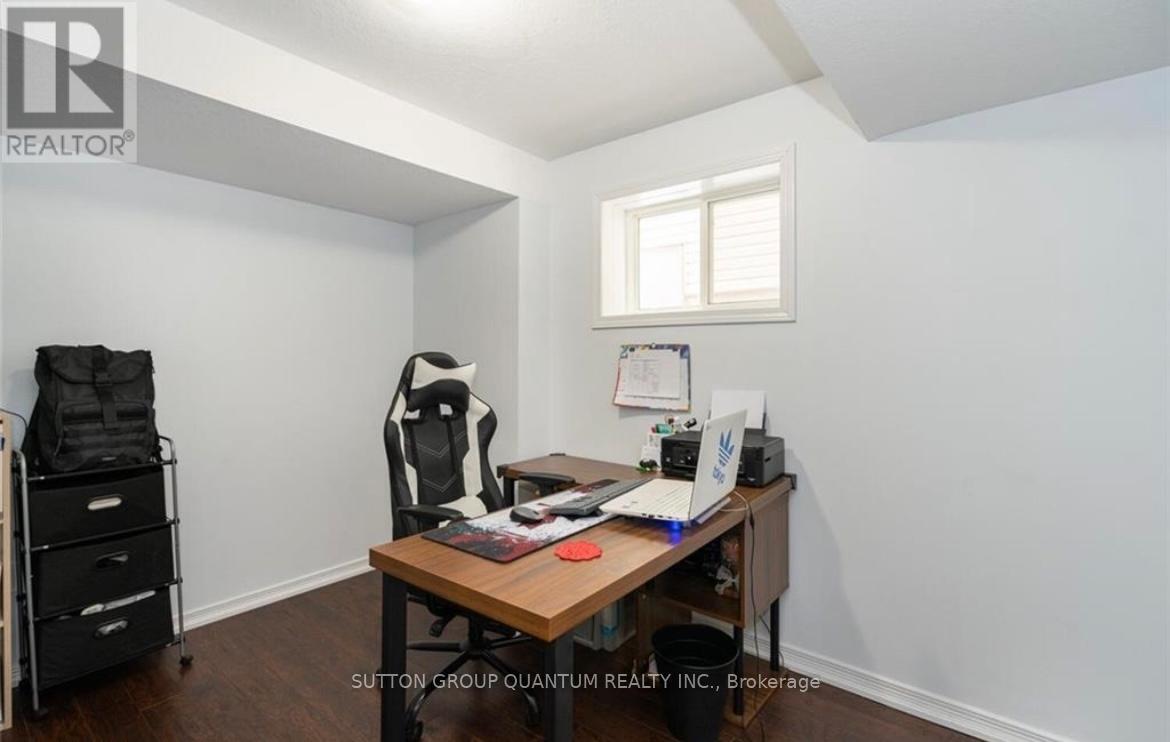 #lower - 1176 Birchwood Drive, London South, Ontario  N6K 5C1 - Photo 12 - X12941360