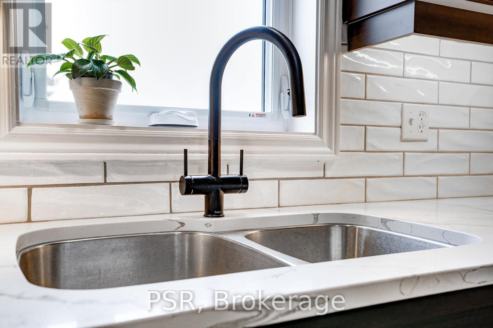 23247 Beattie Line, West Elgin, Ontario  N0L 2N0 - Photo 19 - X12941362