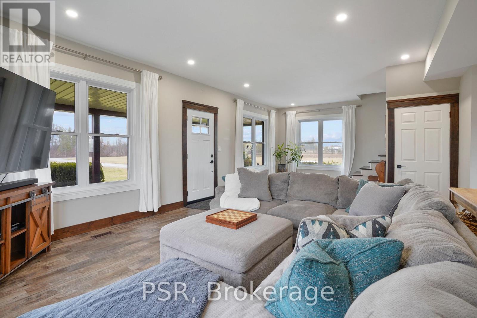 23247 Beattie Line, West Elgin, Ontario  N0L 2N0 - Photo 6 - X12941362