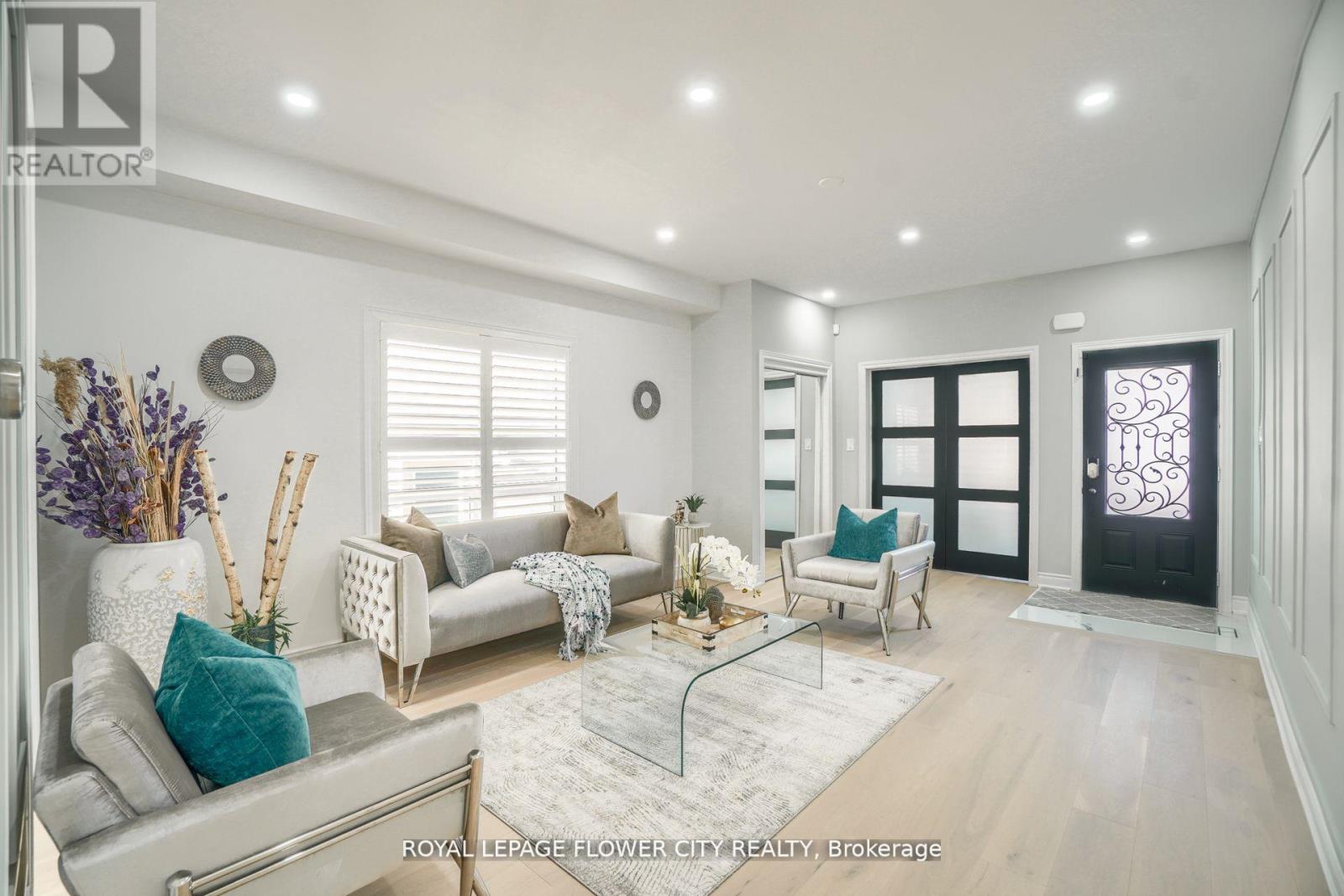 318 Wallace Street, Shelburne, Ontario  L9V 2S2 - Photo 12 - X12941374