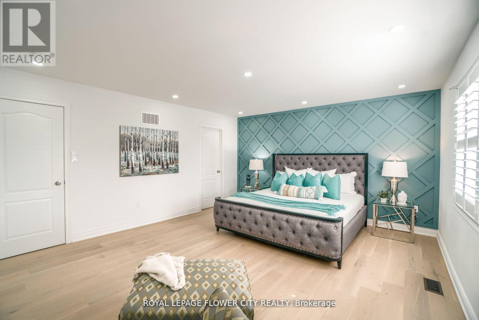 318 Wallace Street, Shelburne, Ontario  L9V 2S2 - Photo 19 - X12941374