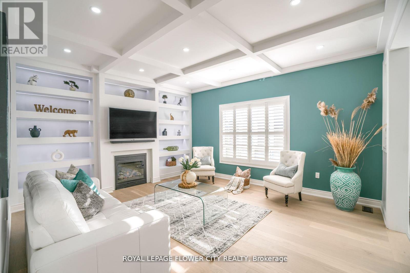 318 Wallace Street, Shelburne, Ontario  L9V 2S2 - Photo 2 - X12941374