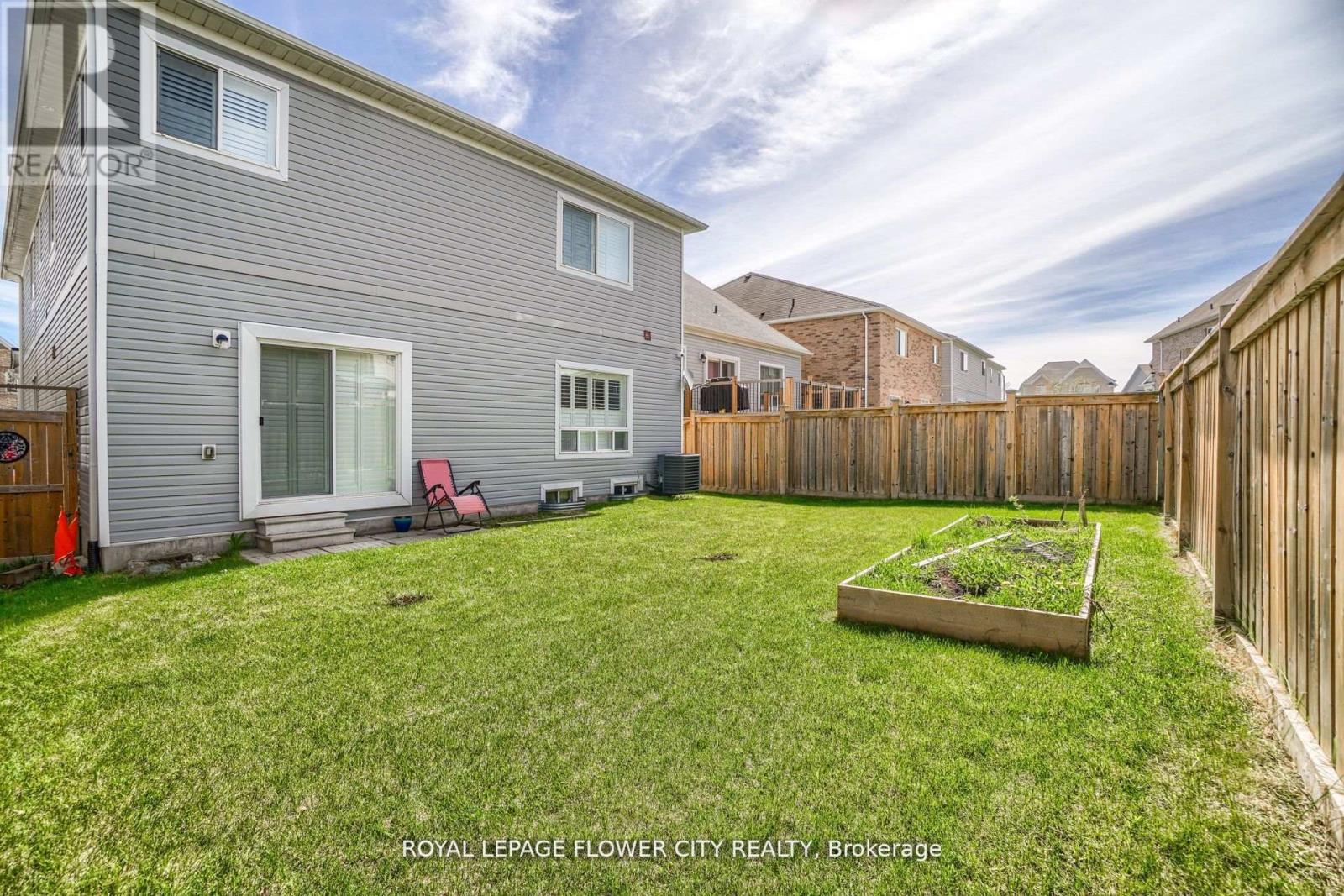 318 Wallace Street, Shelburne, Ontario  L9V 2S2 - Photo 34 - X12941374