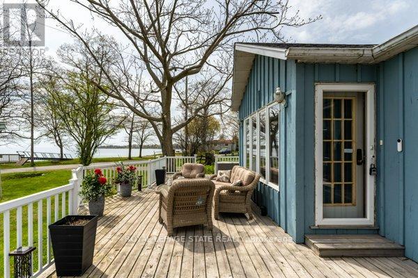 557 Edgewater Place, Haldimand, Ontario  N1A 2W8 - Photo 15 - X12941476