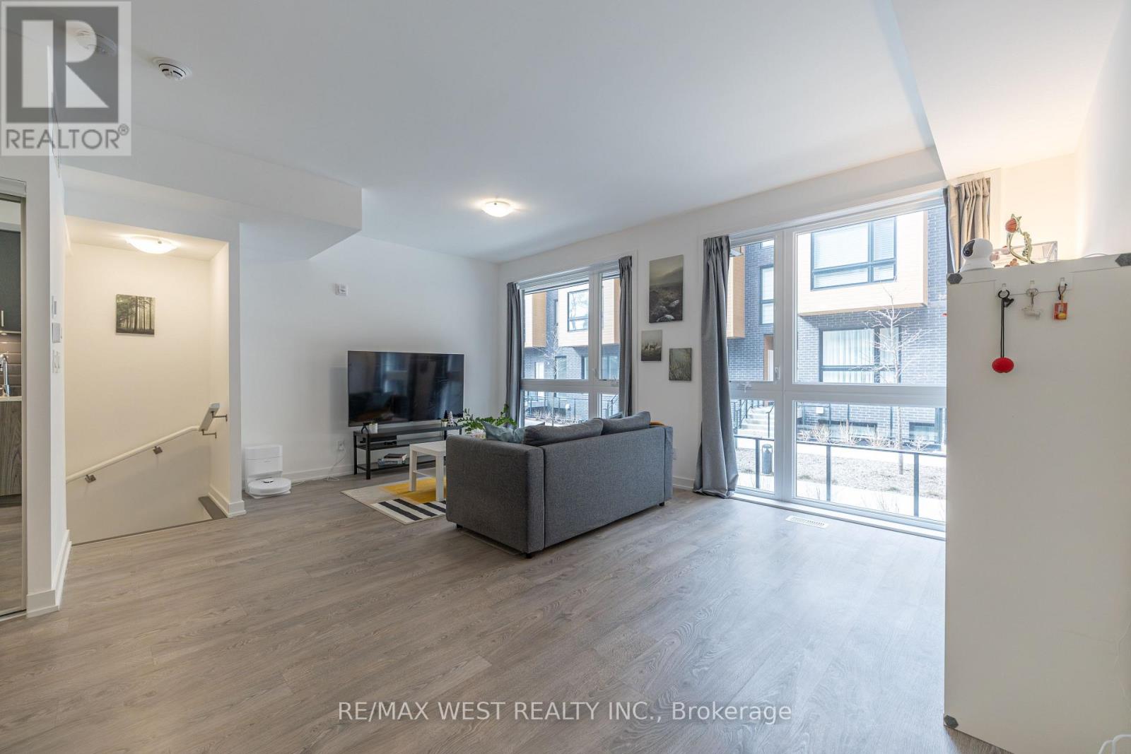 27 - 35 Brichcliff Avenue, Toronto, Ontario  M1N 3C5 - Photo 2 - E12941392