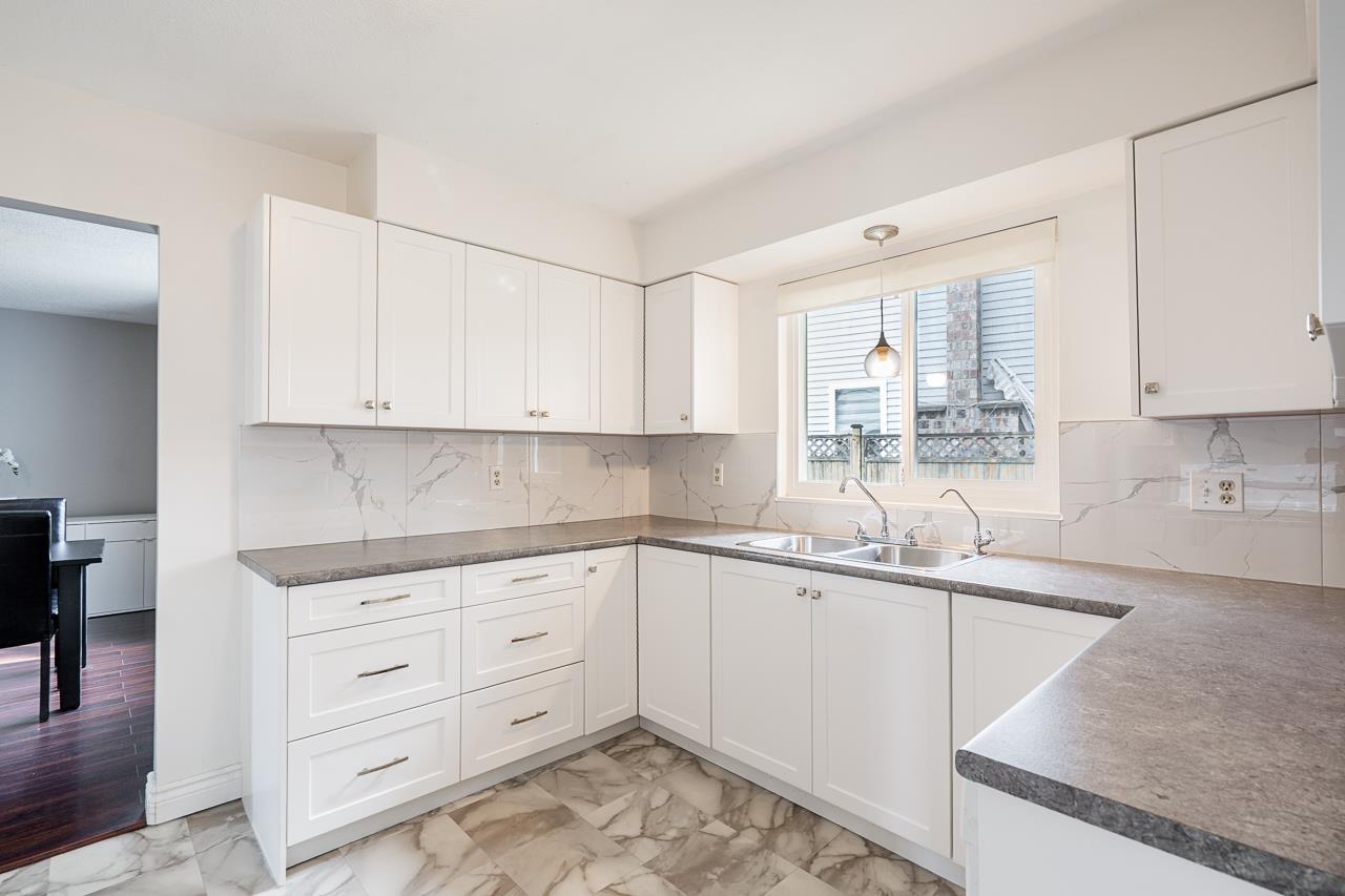 12946 66a Avenue, Surrey, British Columbia  V3W 8Z7 - Photo 9 - R3104800