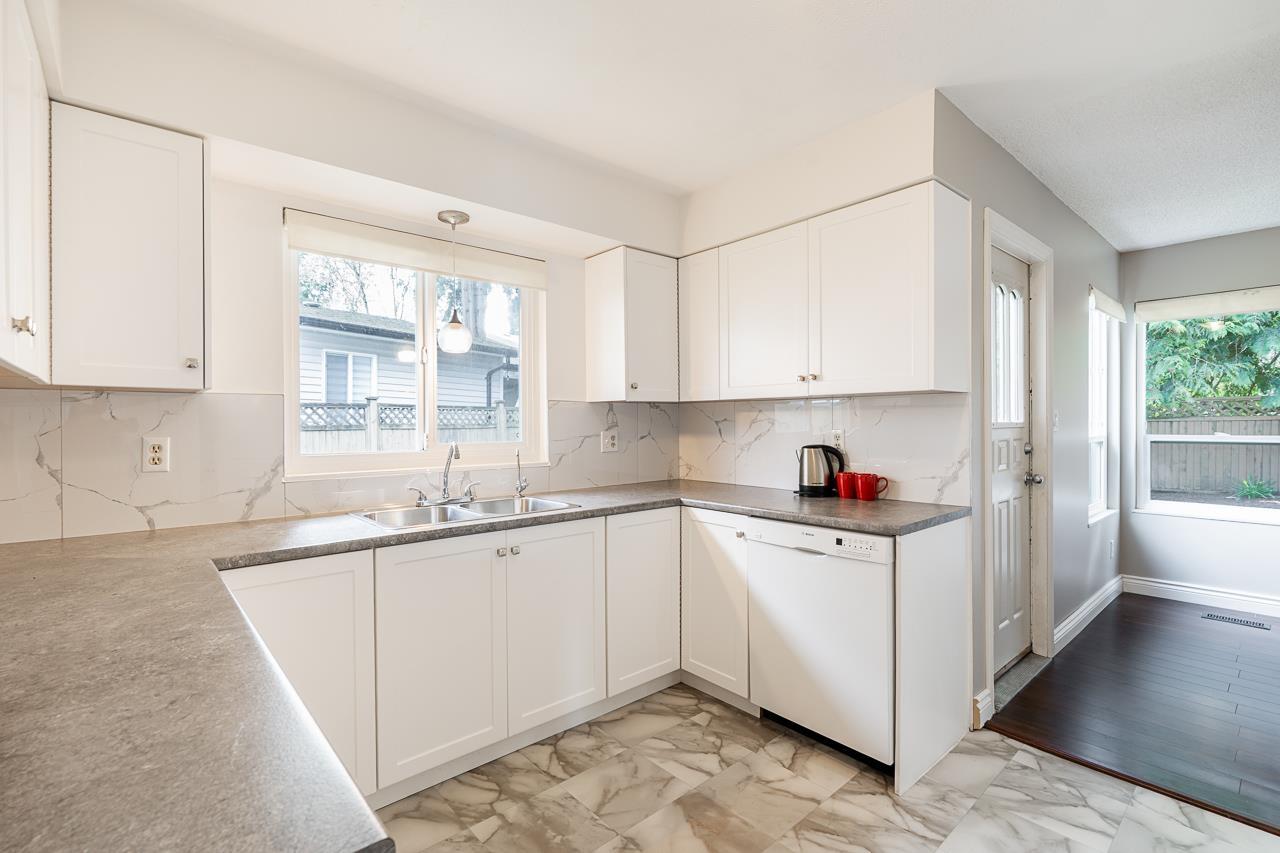 12946 66a Avenue, Surrey, British Columbia  V3W 8Z7 - Photo 7 - R3104800