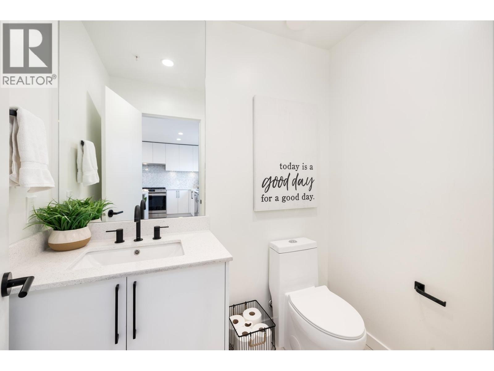 444 545 E 2nd Street, North Vancouver, British Columbia  V7L 1E1 - Photo 13 - R3091273