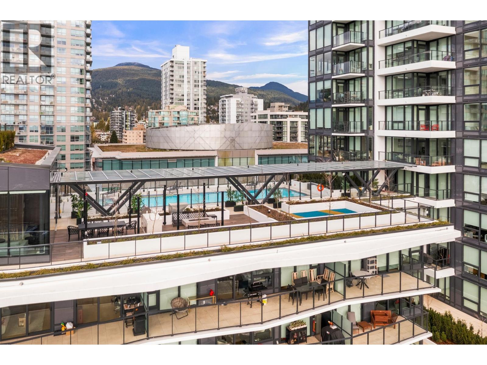 1307 135 E 13TH STREET, North Vancouver, British Columbia