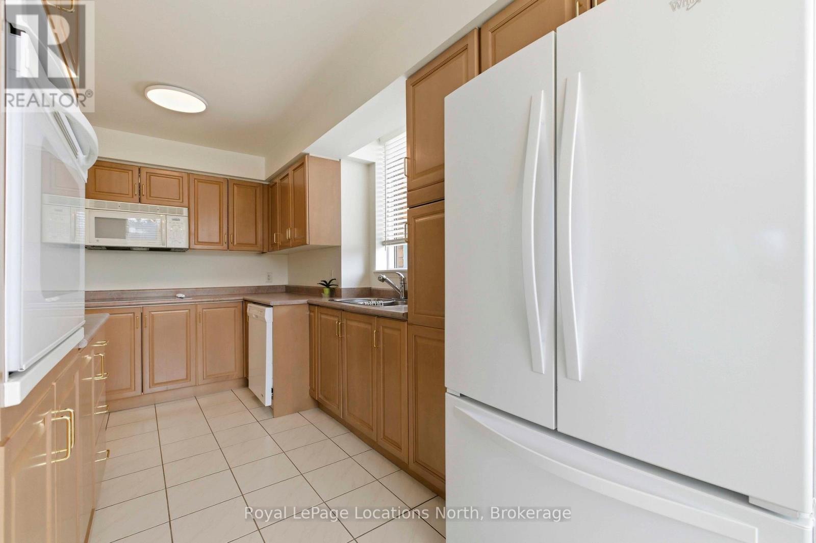 213 - 4 Briar Hill Heights, New Tecumseth, Ontario L9R 1Z7 - Photo 11 - N12941546