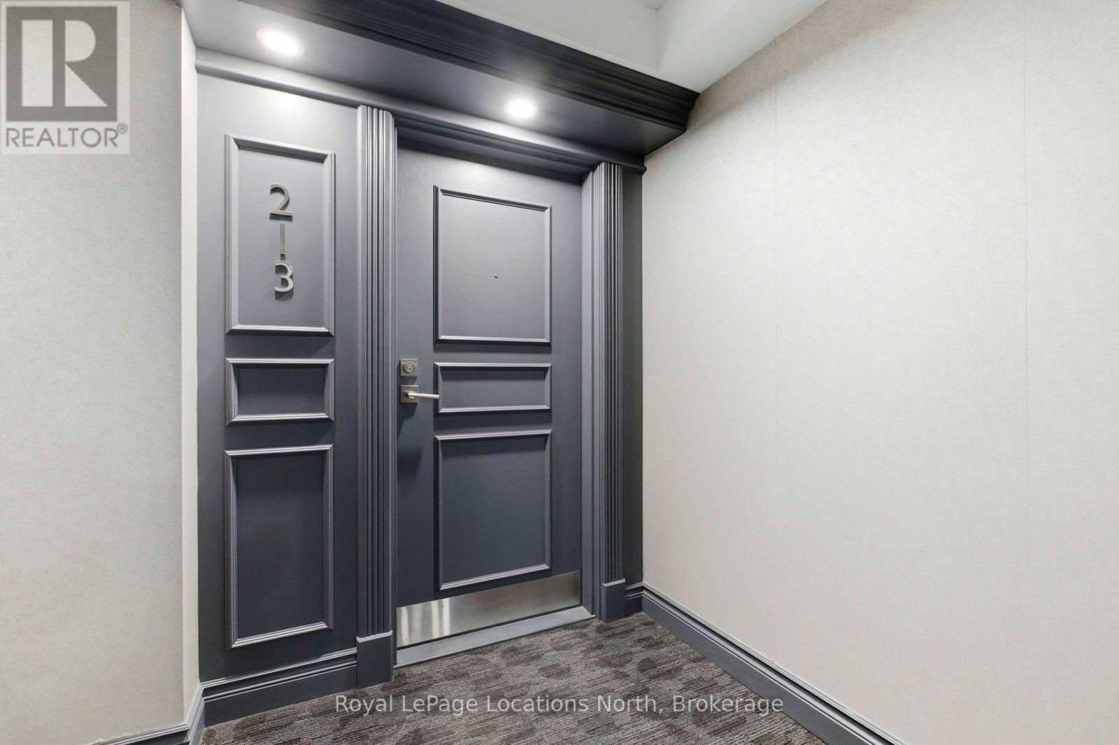 213 - 4 Briar Hill Heights, New Tecumseth, Ontario L9R 1Z7 - Photo 2 - N12941546