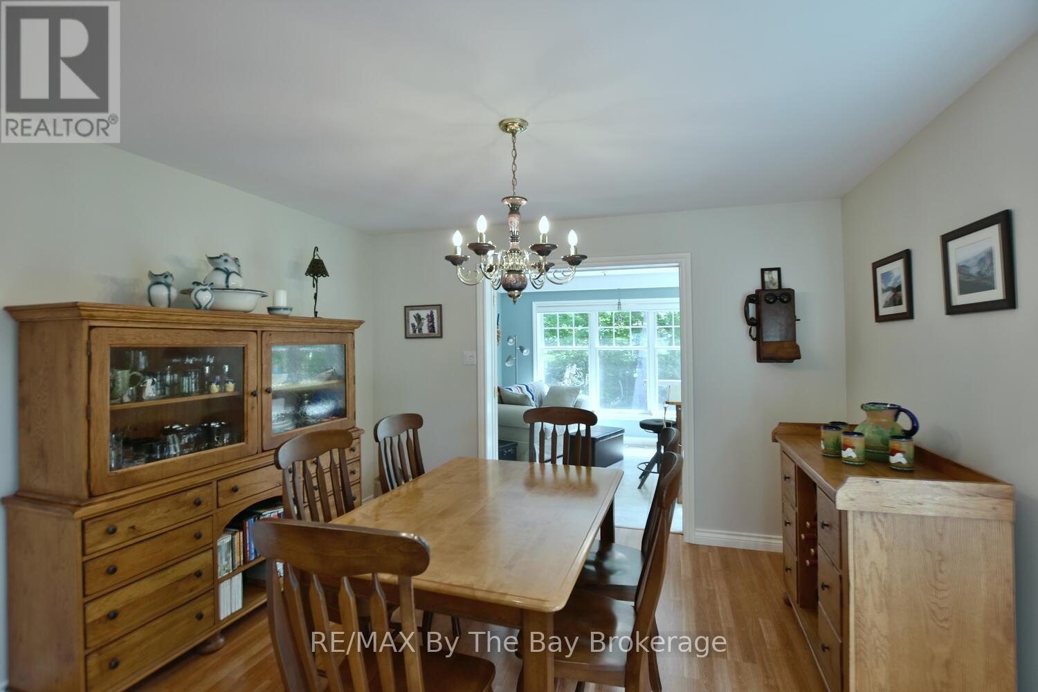 1327 River Road E, Wasaga Beach, Ontario L9Z 2R7 - Photo 15 - S12941550