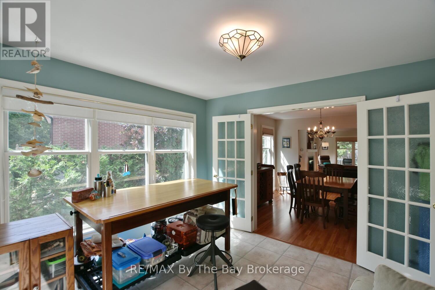 1327 River Road E, Wasaga Beach, Ontario L9Z 2R7 - Photo 18 - S12941550