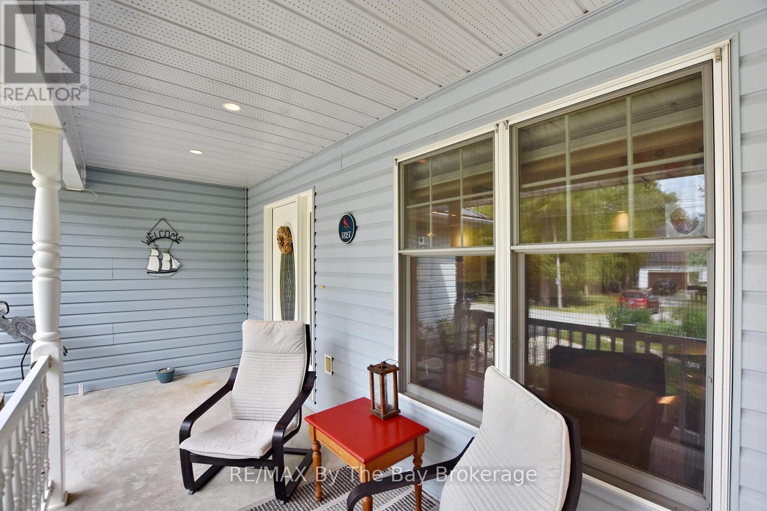 1327 River Road E, Wasaga Beach, Ontario L9Z 2R7 - Photo 35 - S12941550