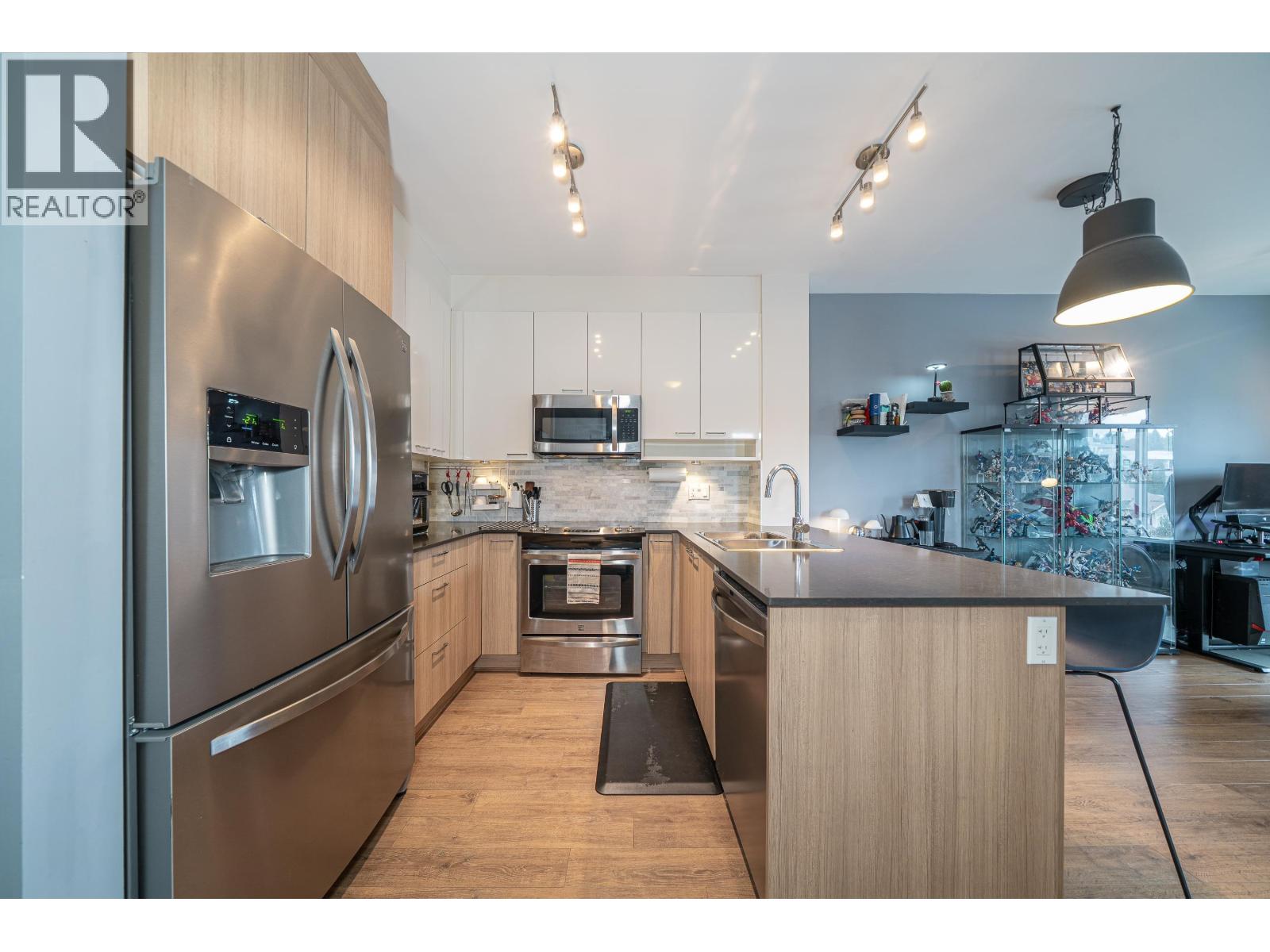 409 210 Lebleu Street, Coquitlam, British Columbia  V3K 4L6 - Photo 5 - R3105548