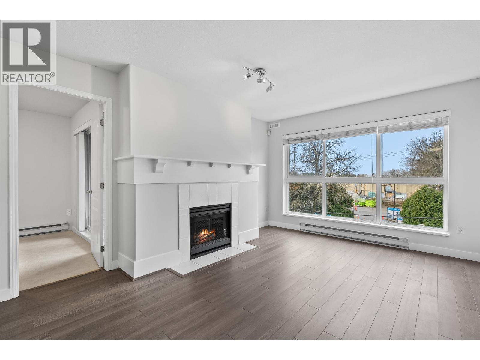 304 5500 Lynas Lane, Richmond, British Columbia  V7C 5R5 - Photo 2 - R3105570