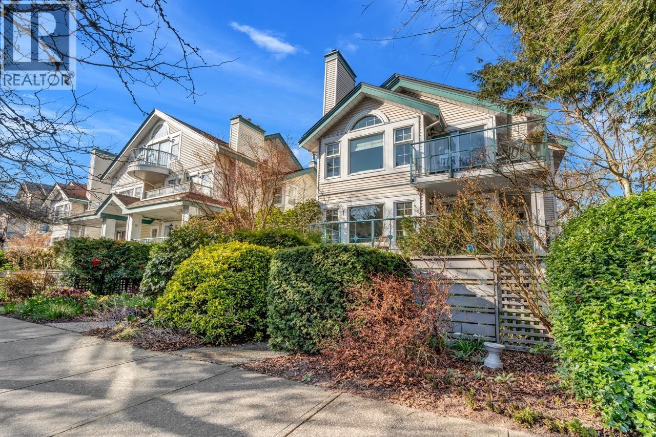 101 735 W 15 AVENUE, Vancouver, British Columbia