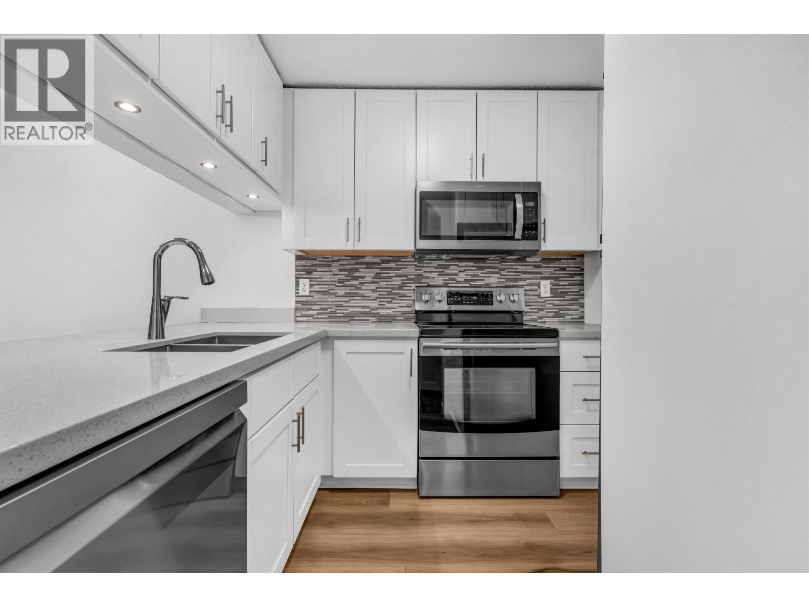 101 735 W 15 Avenue, Vancouver, British Columbia  V5Z 1R6 - Photo 9 - R3105572