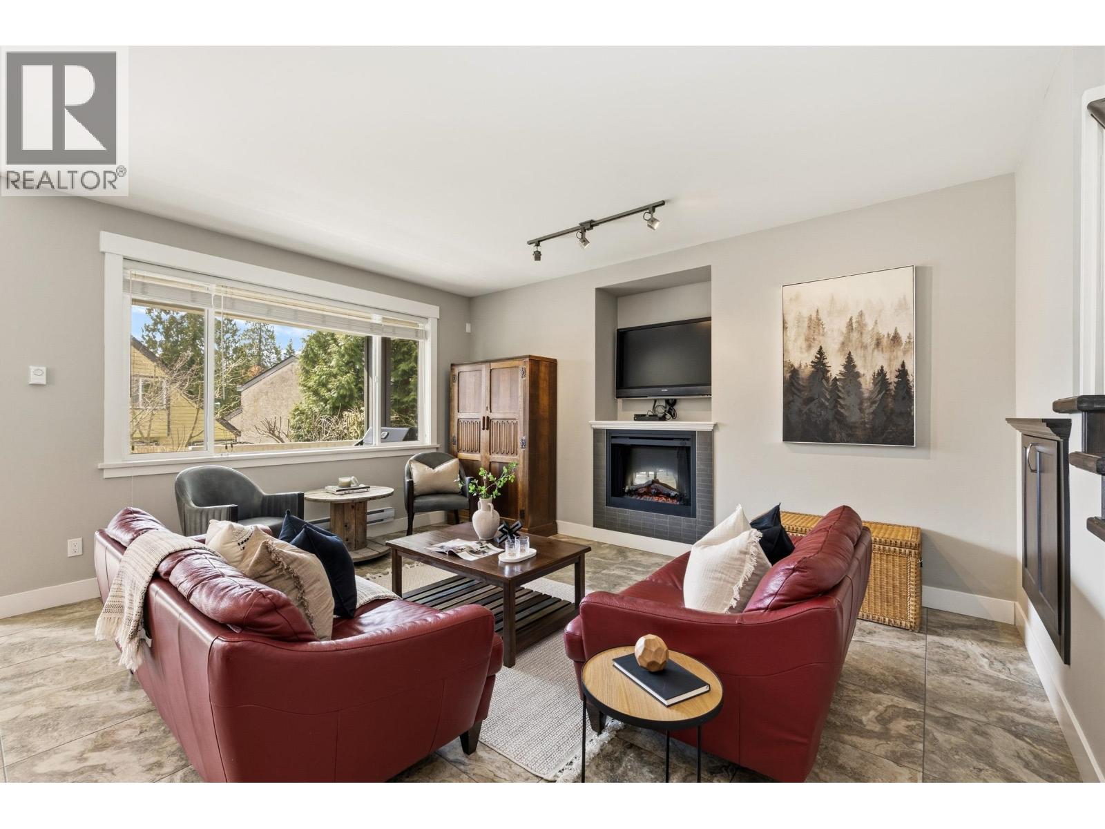 2558 Burian Drive, Coquitlam, British Columbia  V3K 5W9 - Photo 2 - R3105558