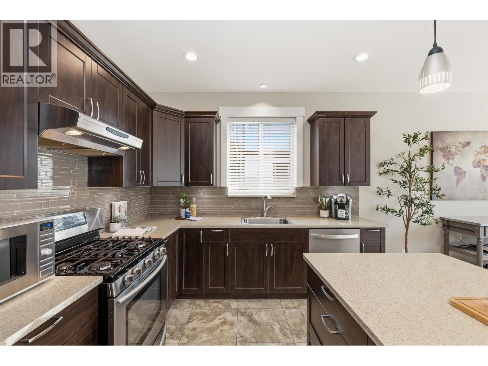 2558 Burian Drive, Coquitlam, British Columbia  V3K 5W9 - Photo 8 - R3105558