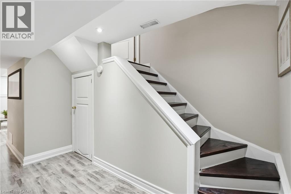 68 Rockhaven Avenue, Waterdown, Ontario  L8B 0J9 - Photo 28 - 40816474