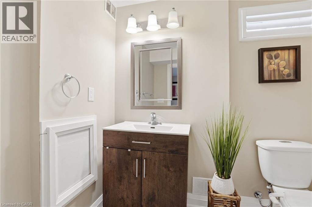 68 Rockhaven Avenue, Waterdown, Ontario  L8B 0J9 - Photo 33 - 40816474