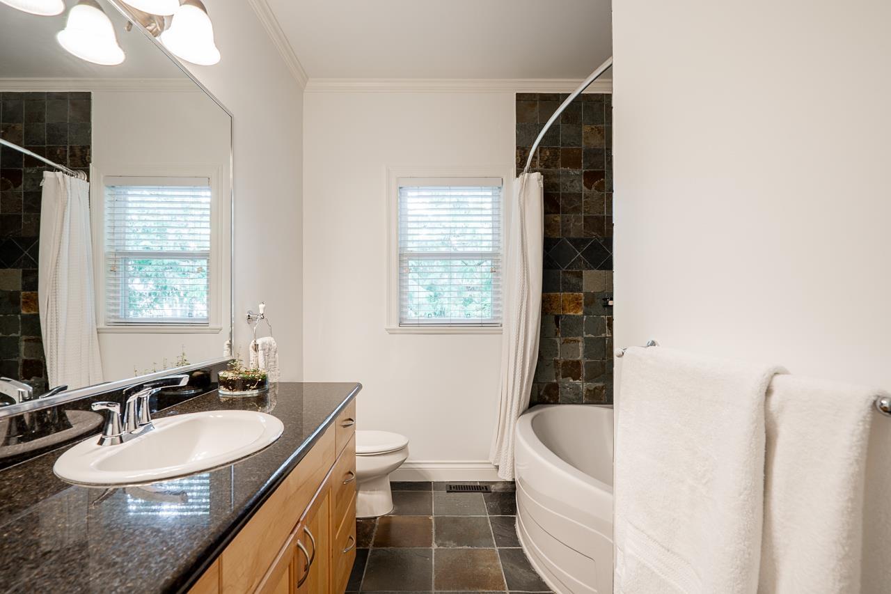 2440 124b Street, Surrey, British Columbia  V4A 3N6 - Photo 28 - R3105535