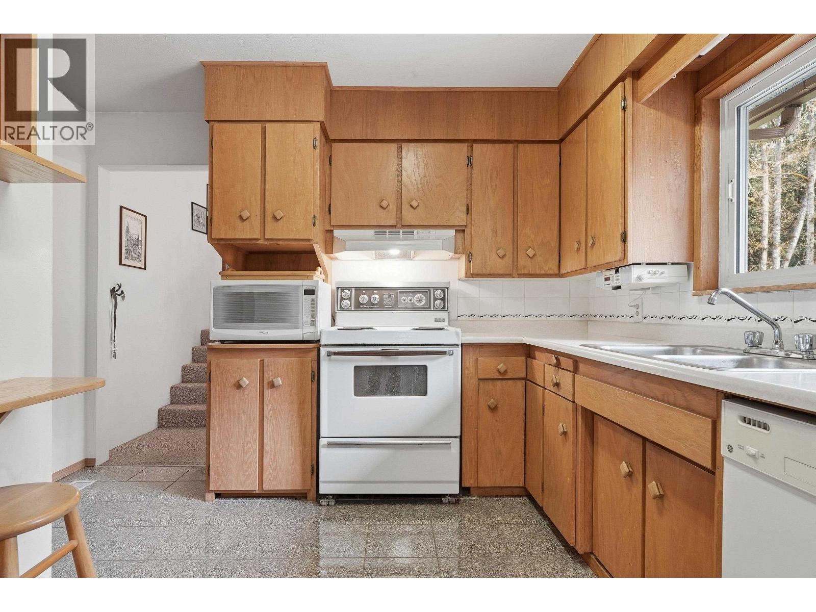 11626 248 Street, Maple Ridge, British Columbia  V2X 6X9 - Photo 14 - R3103875