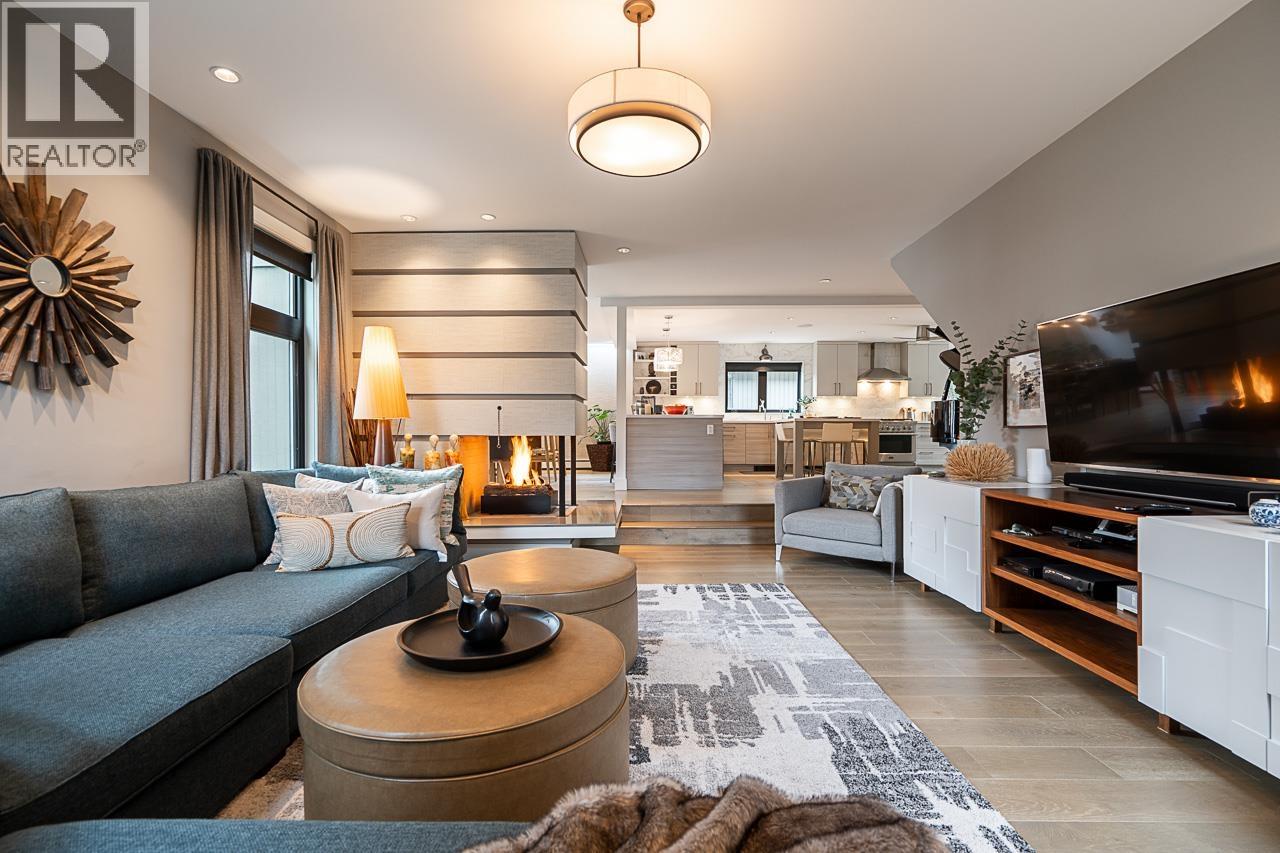 5570 Hampstead Place, Burnaby, British Columbia  V5E 4E7 - Photo 6 - R3105316