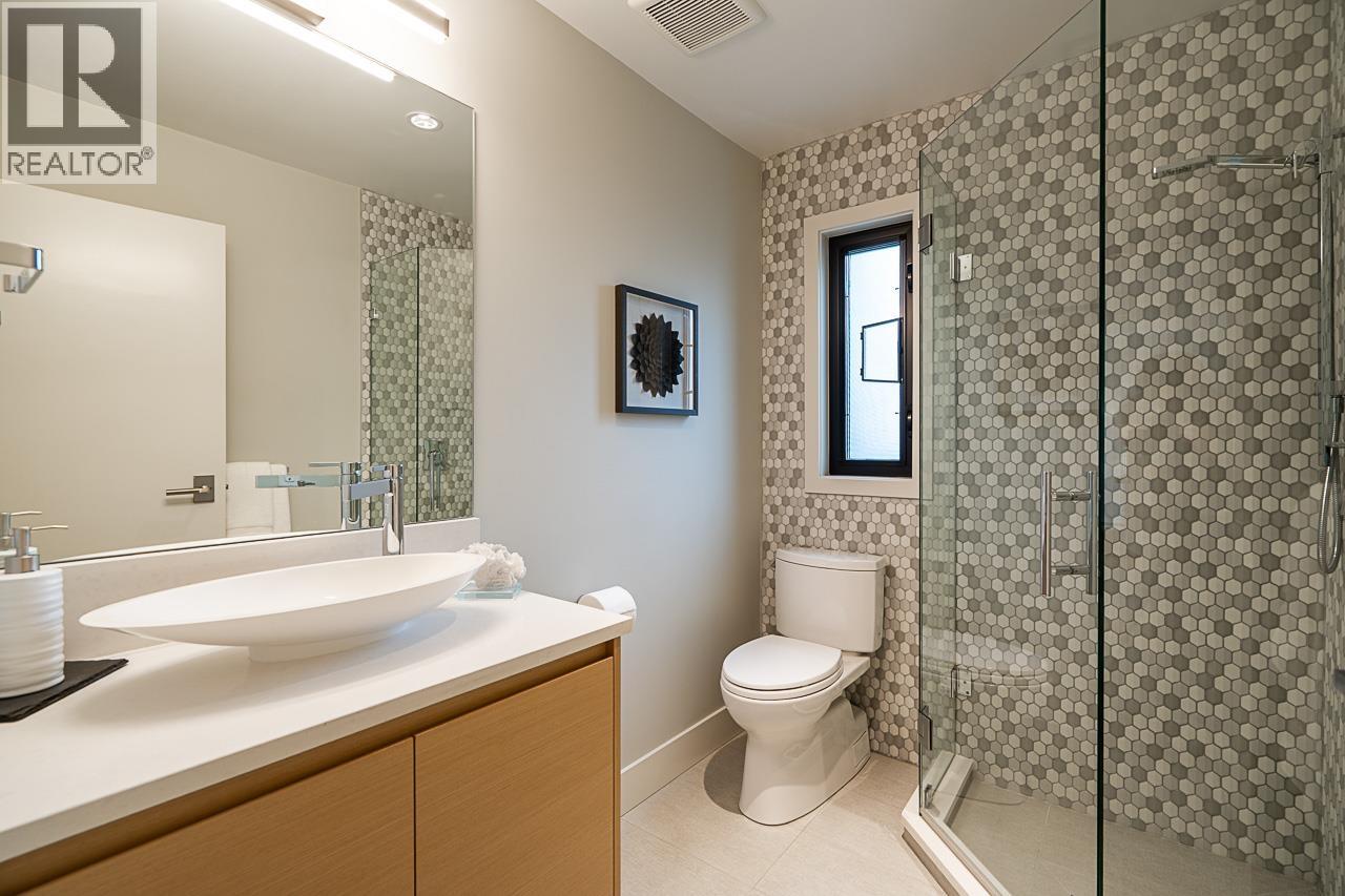 5570 Hampstead Place, Burnaby, British Columbia  V5E 4E7 - Photo 18 - R3105316