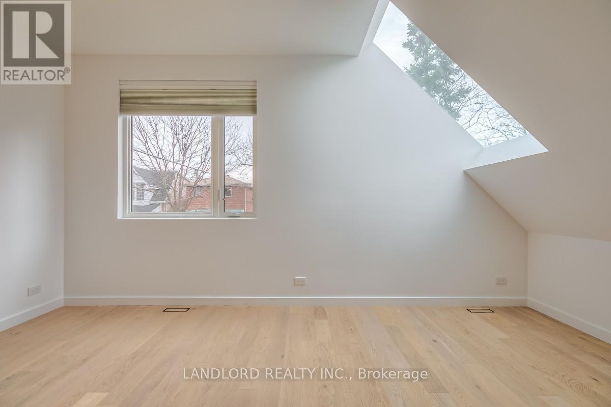 Laneway - 429 Brock Avenue, Toronto, Ontario  M6H 3N7 - Photo 12 - C12941510