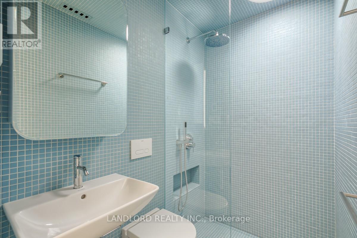 Laneway - 429 Brock Avenue, Toronto, Ontario  M6H 3N7 - Photo 17 - C12941510