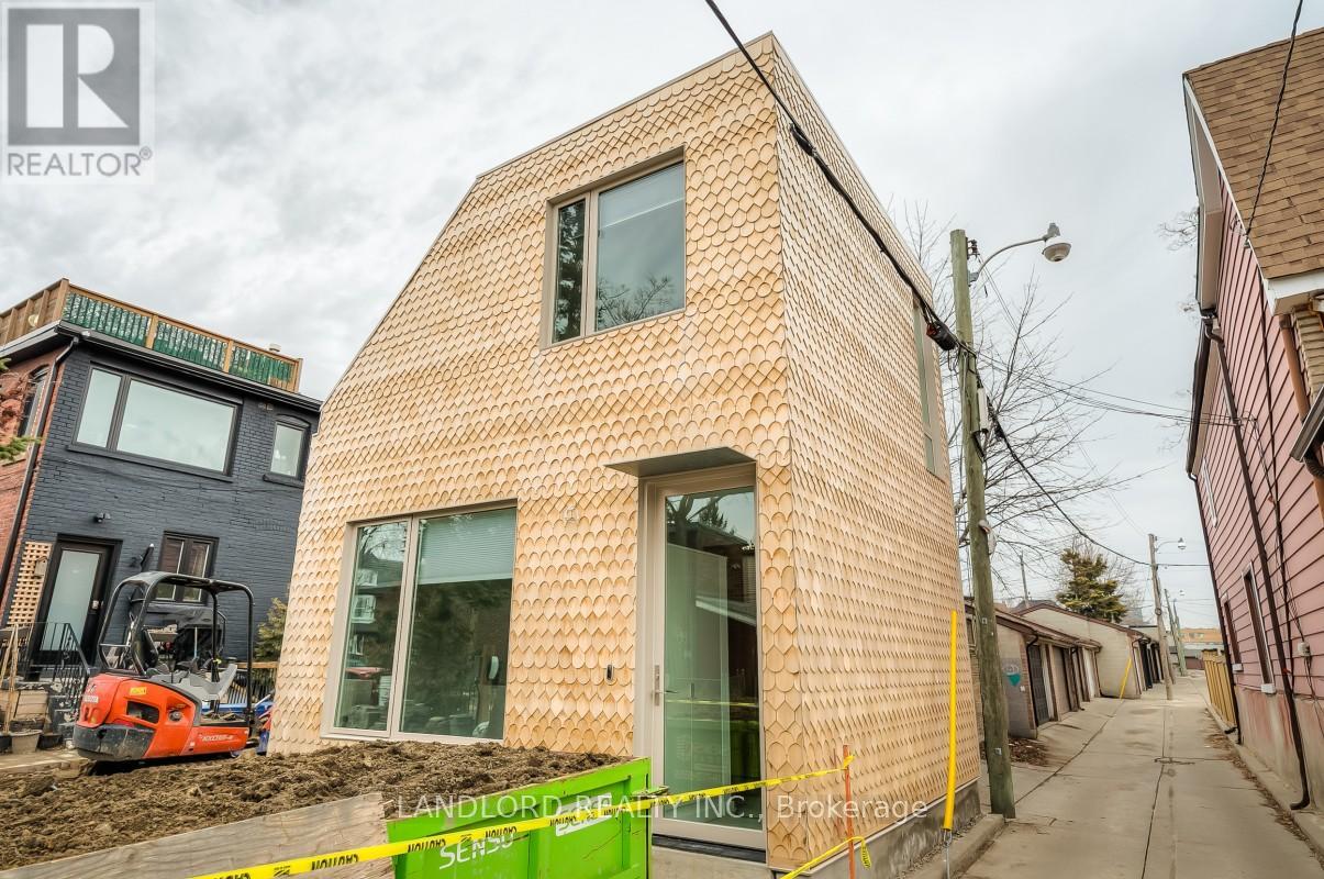 Laneway - 429 Brock Avenue, Toronto, Ontario  M6H 3N7 - Photo 20 - C12941510