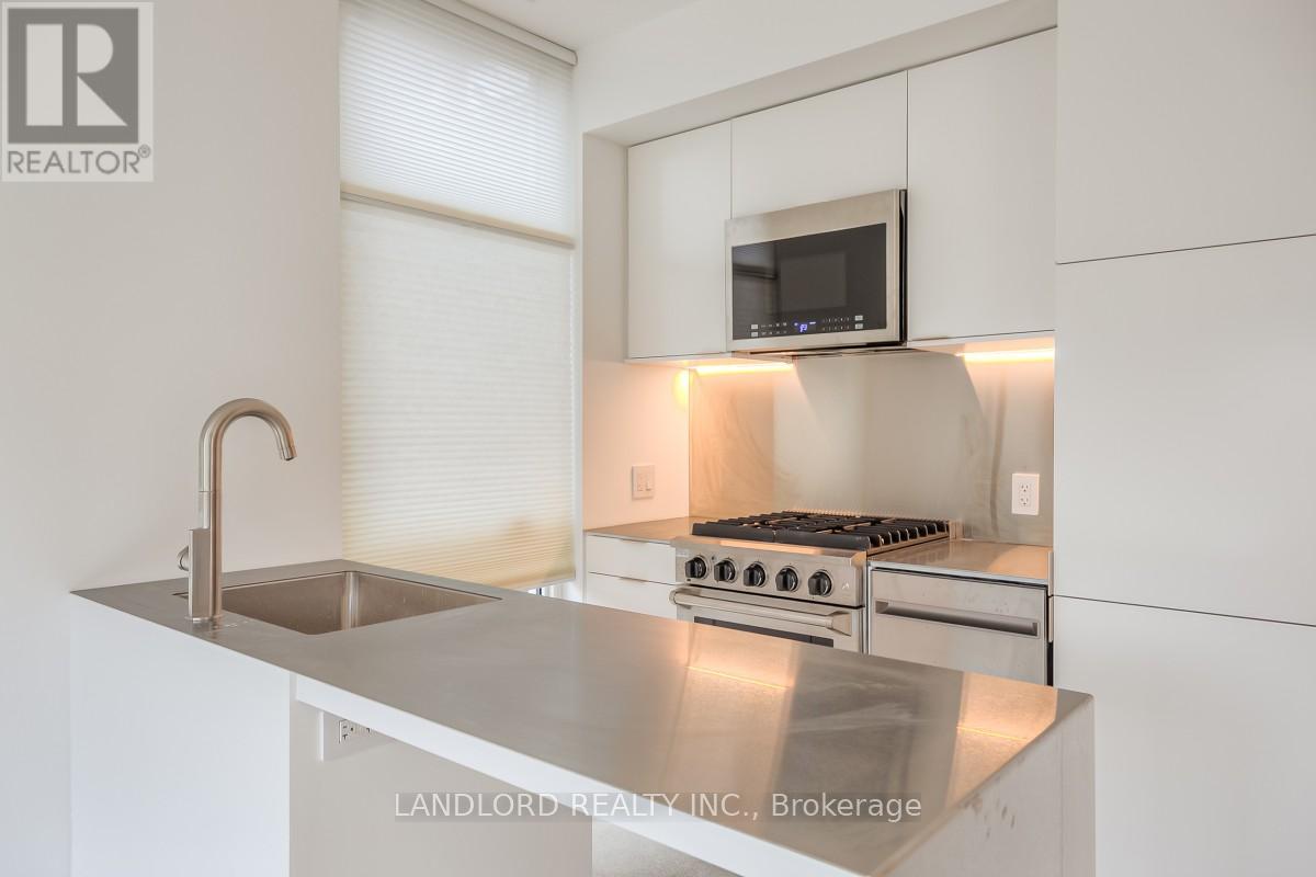 Laneway - 429 Brock Avenue, Toronto, Ontario  M6H 3N7 - Photo 3 - C12941510