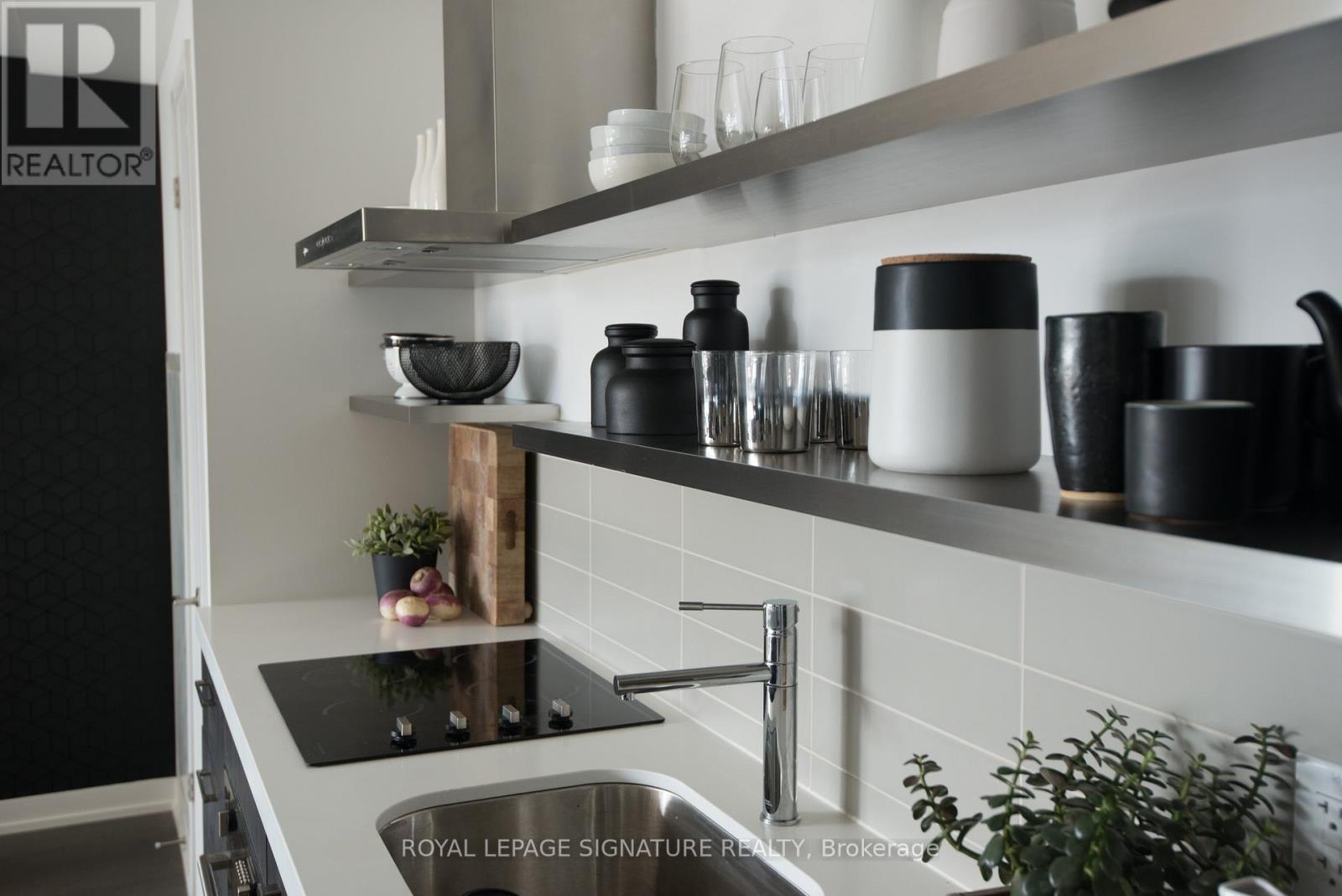 614 - 560 King Street W, Toronto, Ontario  M5V 0L5 - Photo 5 - C12941522