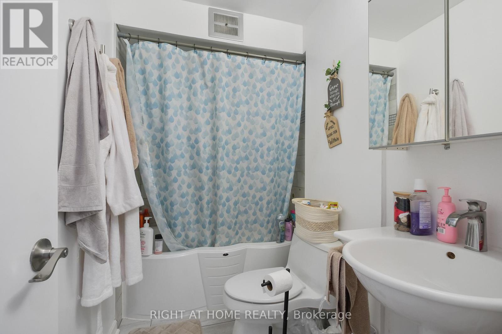 11 - 898 Elmsmere Road, Ottawa, Ontario  K1J 7T6 - Photo 12 - X12941532