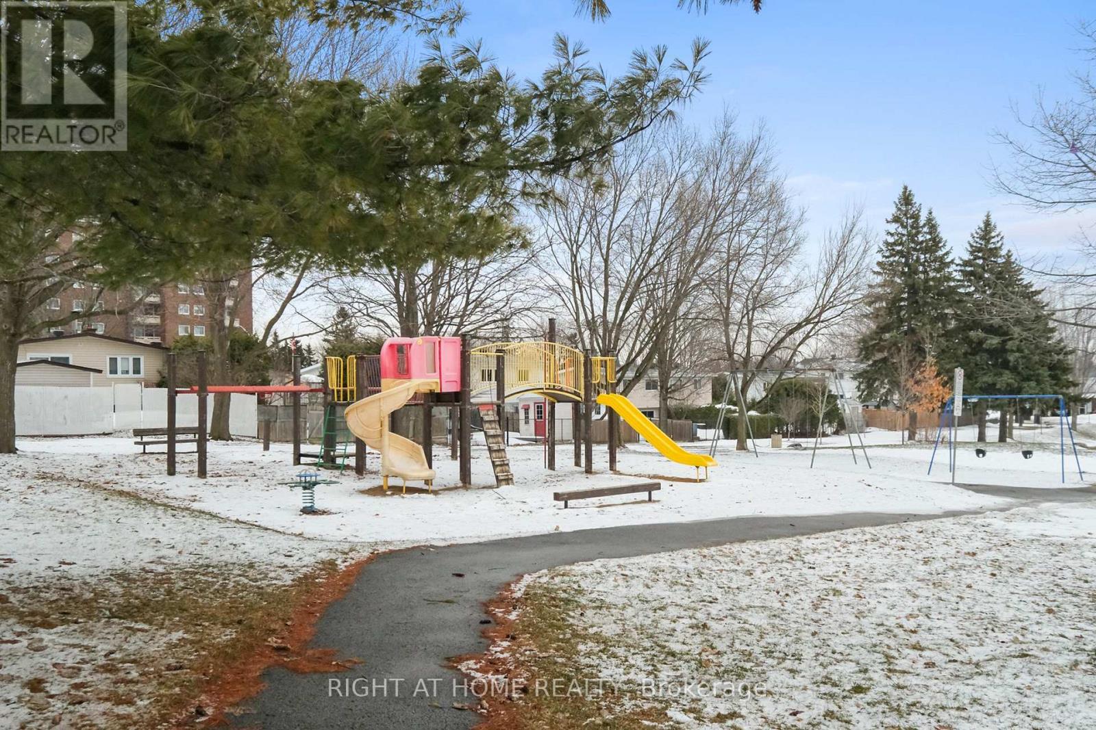 11 - 898 Elmsmere Road, Ottawa, Ontario  K1J 7T6 - Photo 19 - X12941532