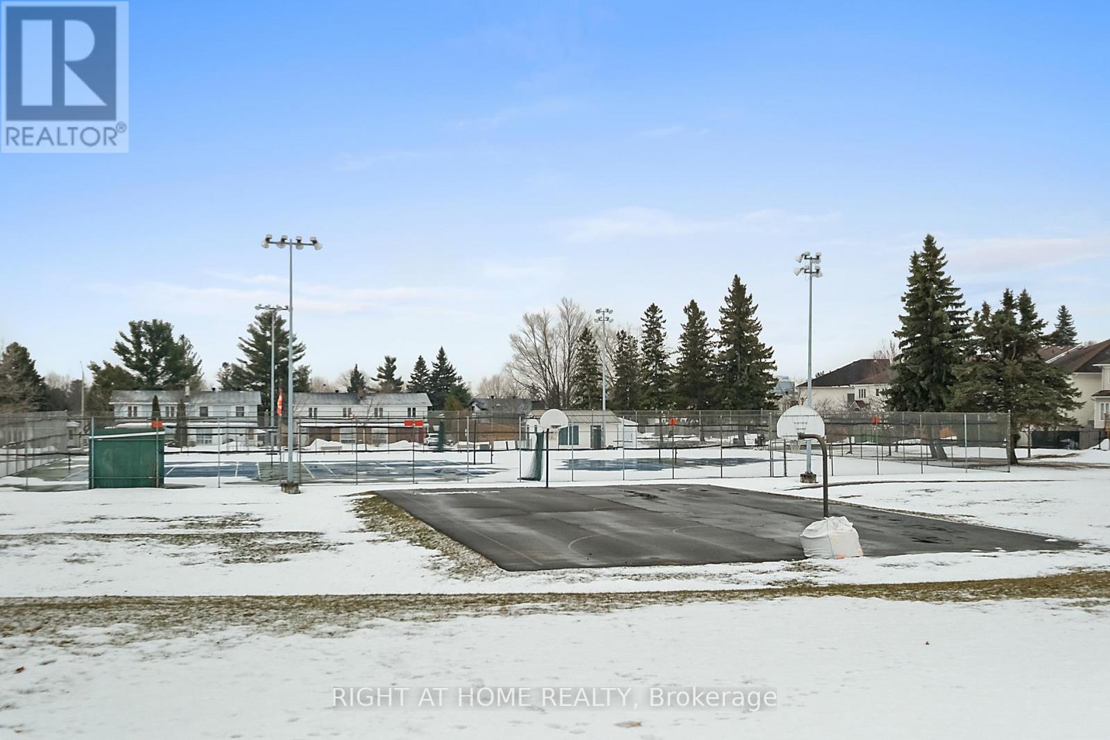 11 - 898 Elmsmere Road, Ottawa, Ontario  K1J 7T6 - Photo 20 - X12941532