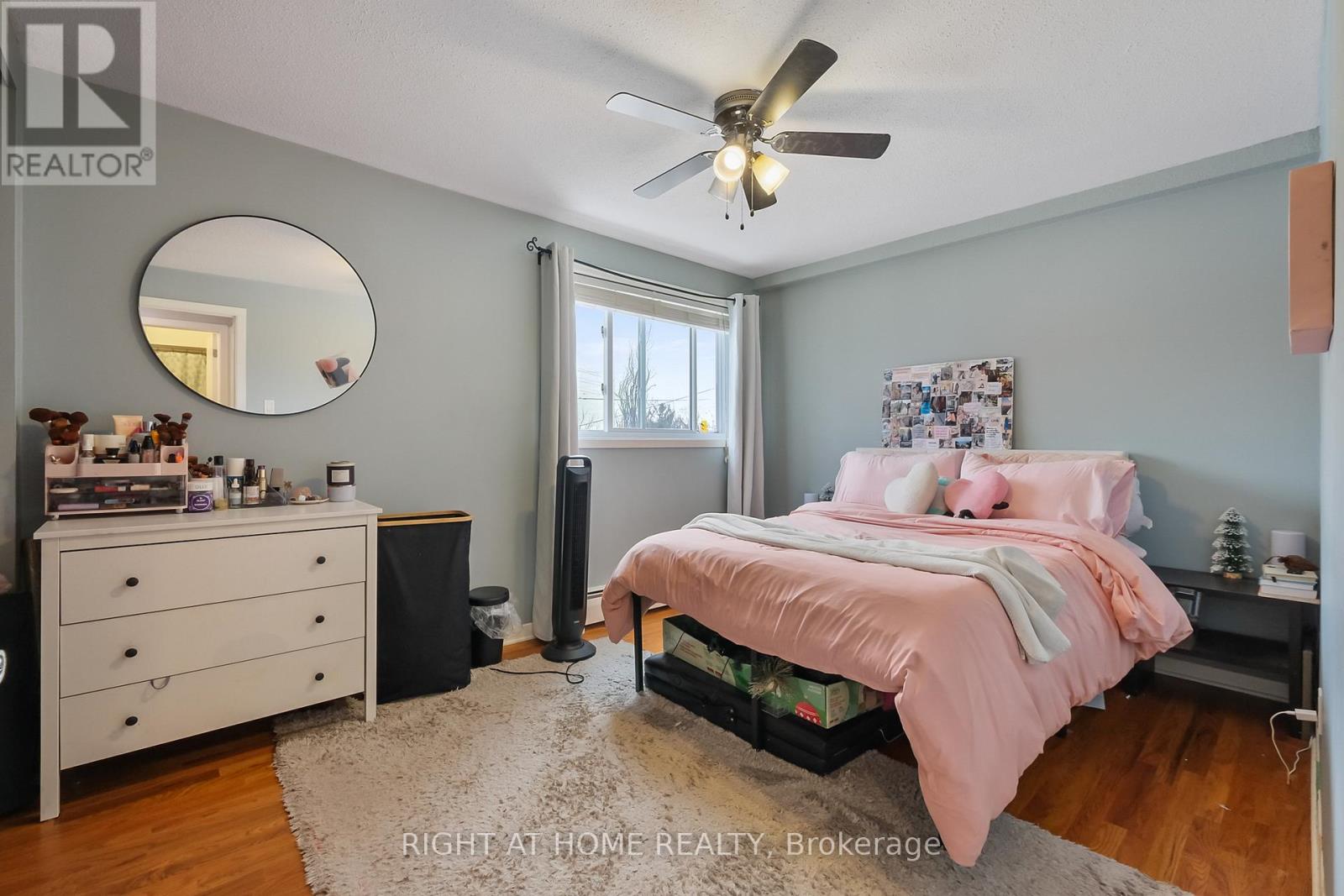 11 - 898 Elmsmere Road, Ottawa, Ontario  K1J 7T6 - Photo 9 - X12941532