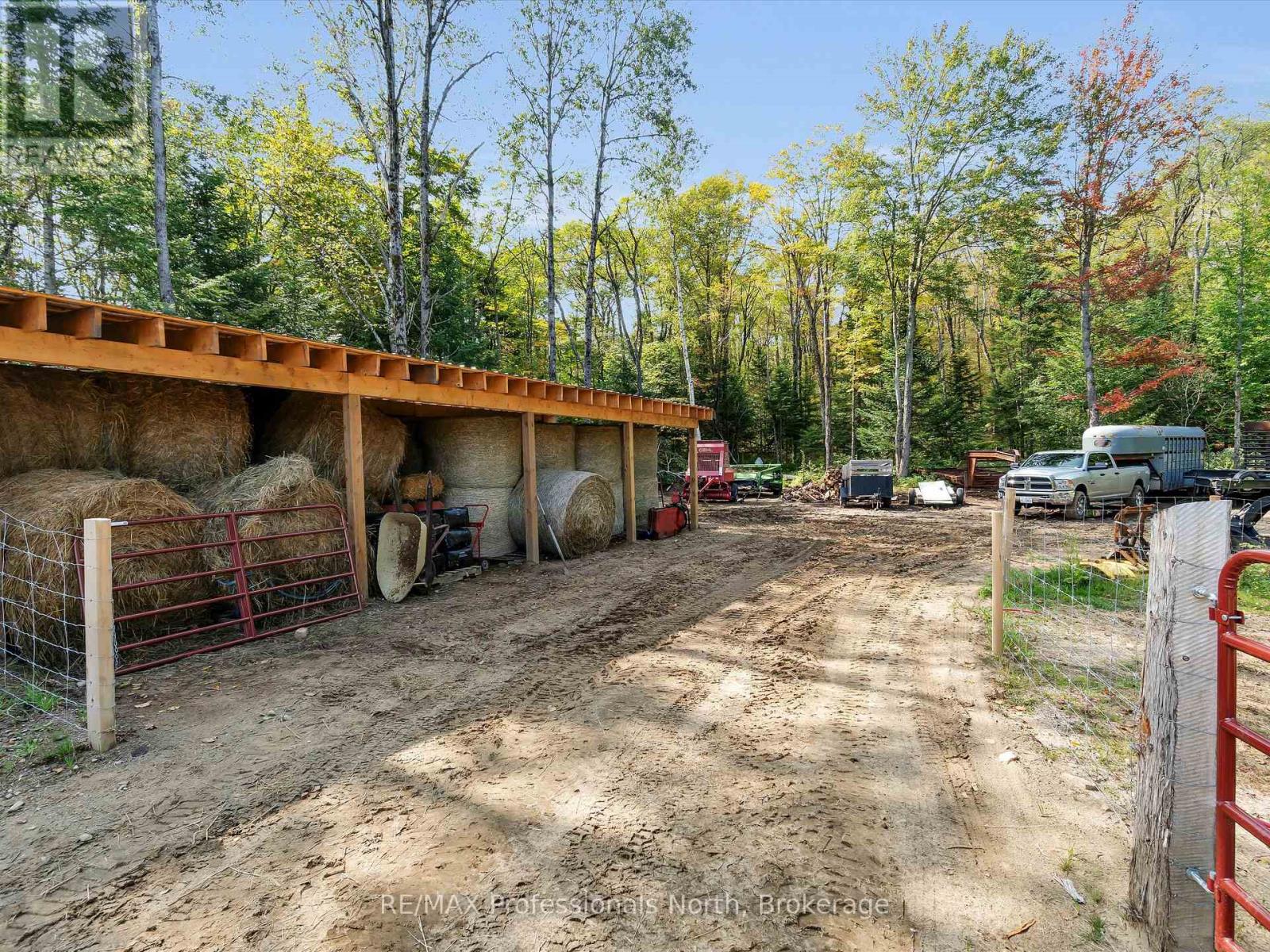 1062 Skyline Drive, Armour, Ontario  P0A 1C0 - Photo 25 - X12688950