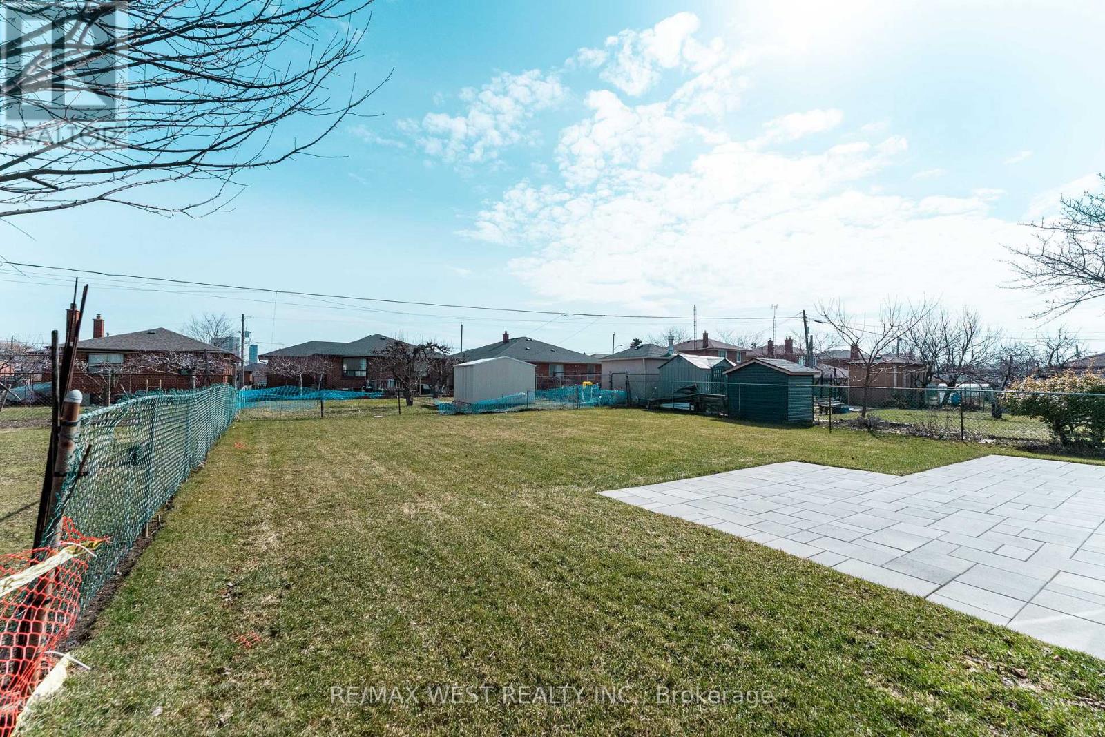 119 Jay Street, Toronto, Ontario M6L 2M3 - Photo 14 - W12937606