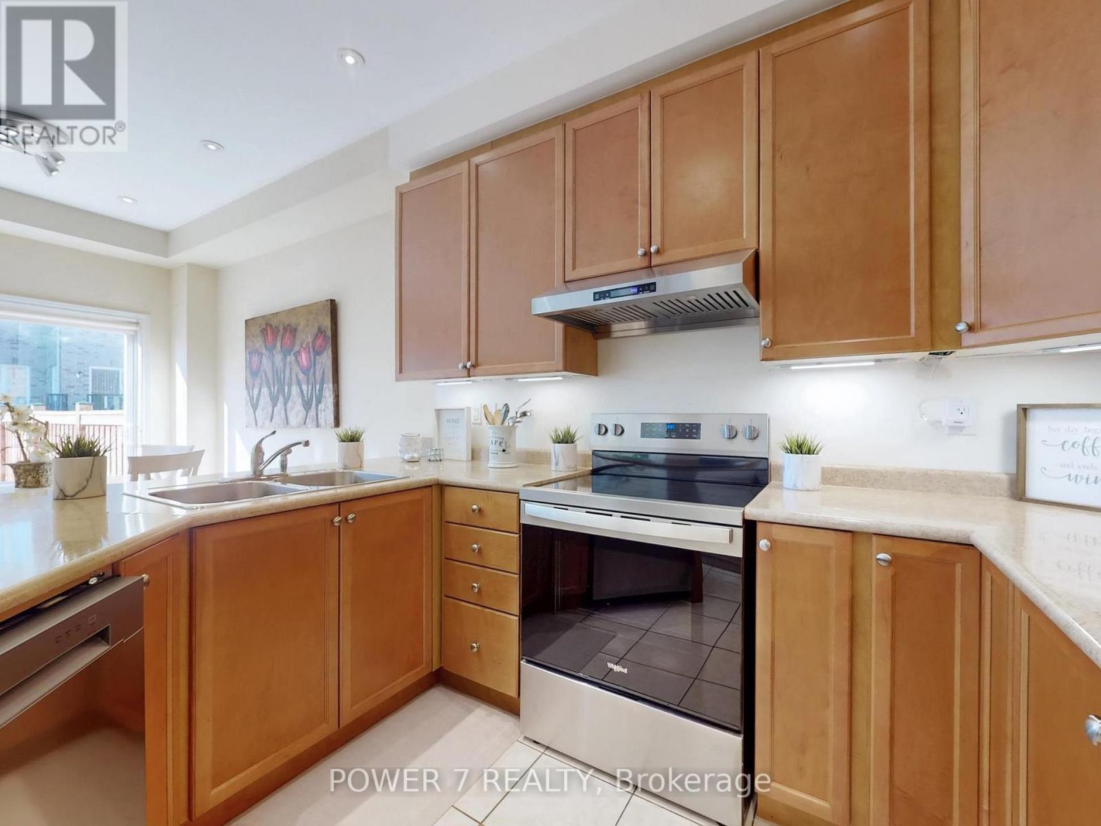 25 Black Locust Drive, Markham, Ontario  L6E 0P8 - Photo 10 - N12941534